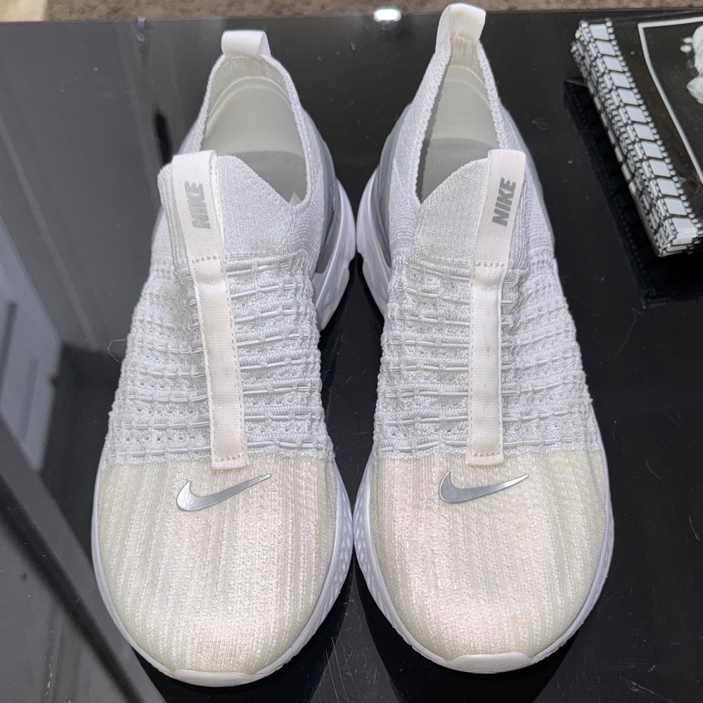 Nike White and Silver Knit Sneakers